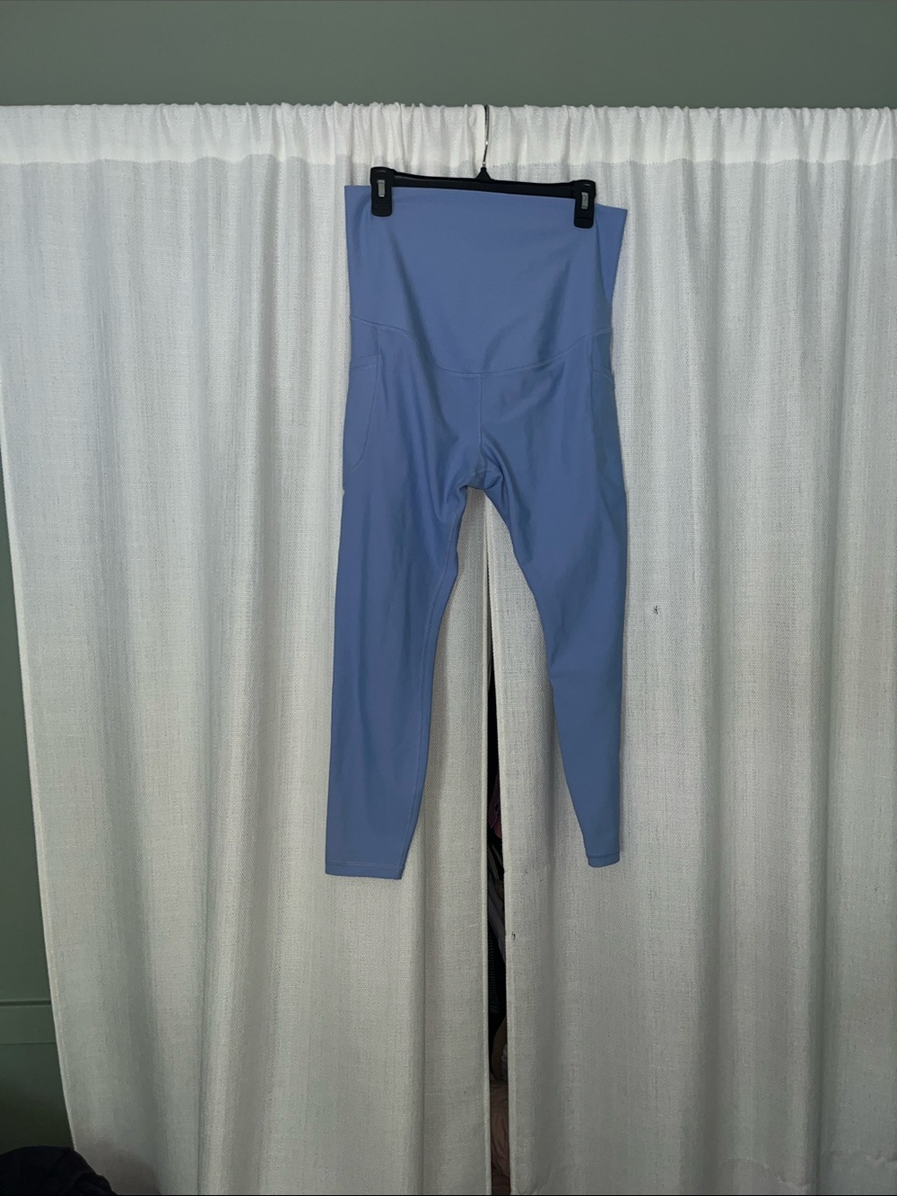 Maternity ON Active Leggings — Light Periwinkle